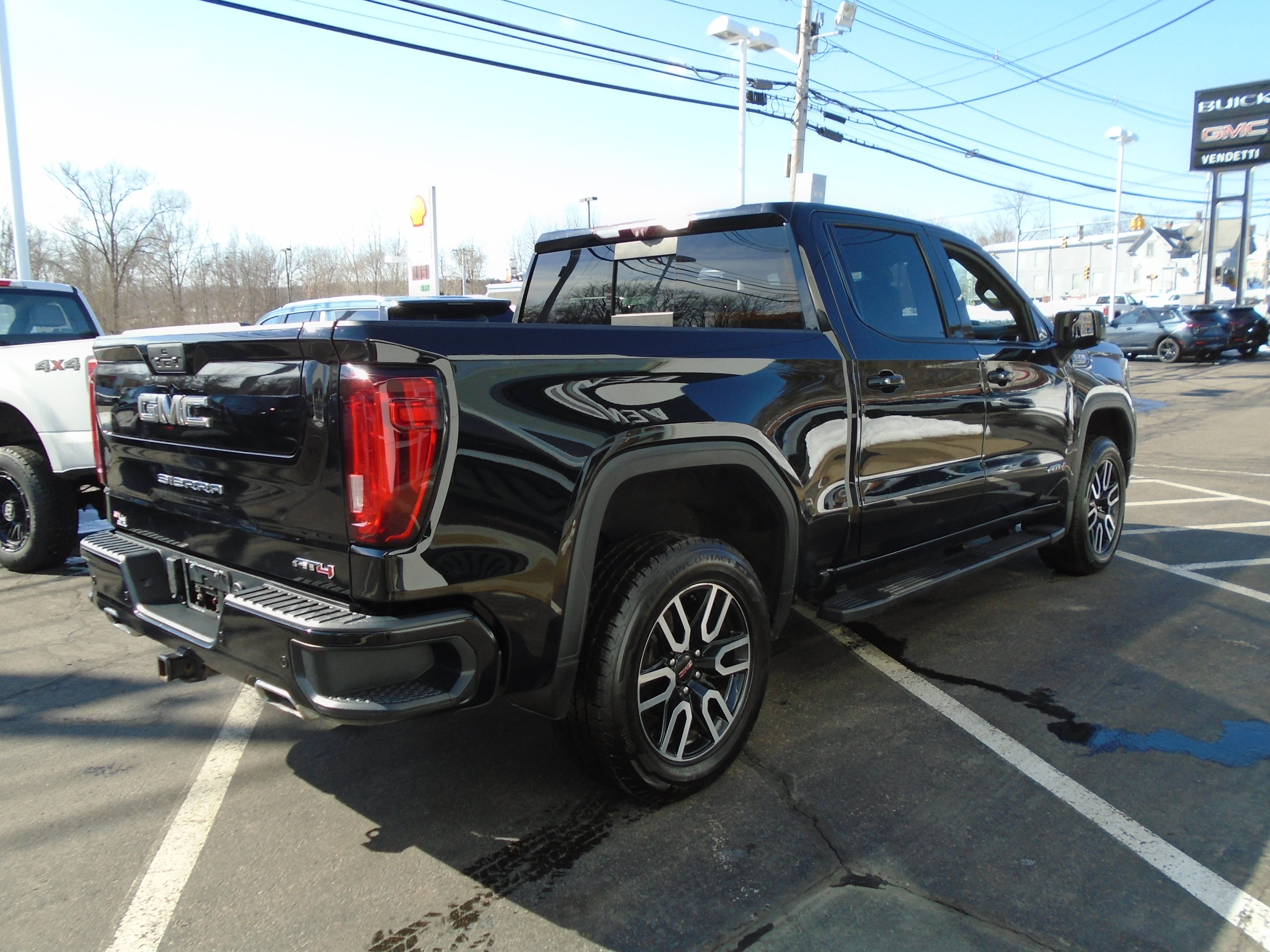 2020 GMC Sierra 1500 Crew Cab Short Box 4-Wheel Drive AT4
