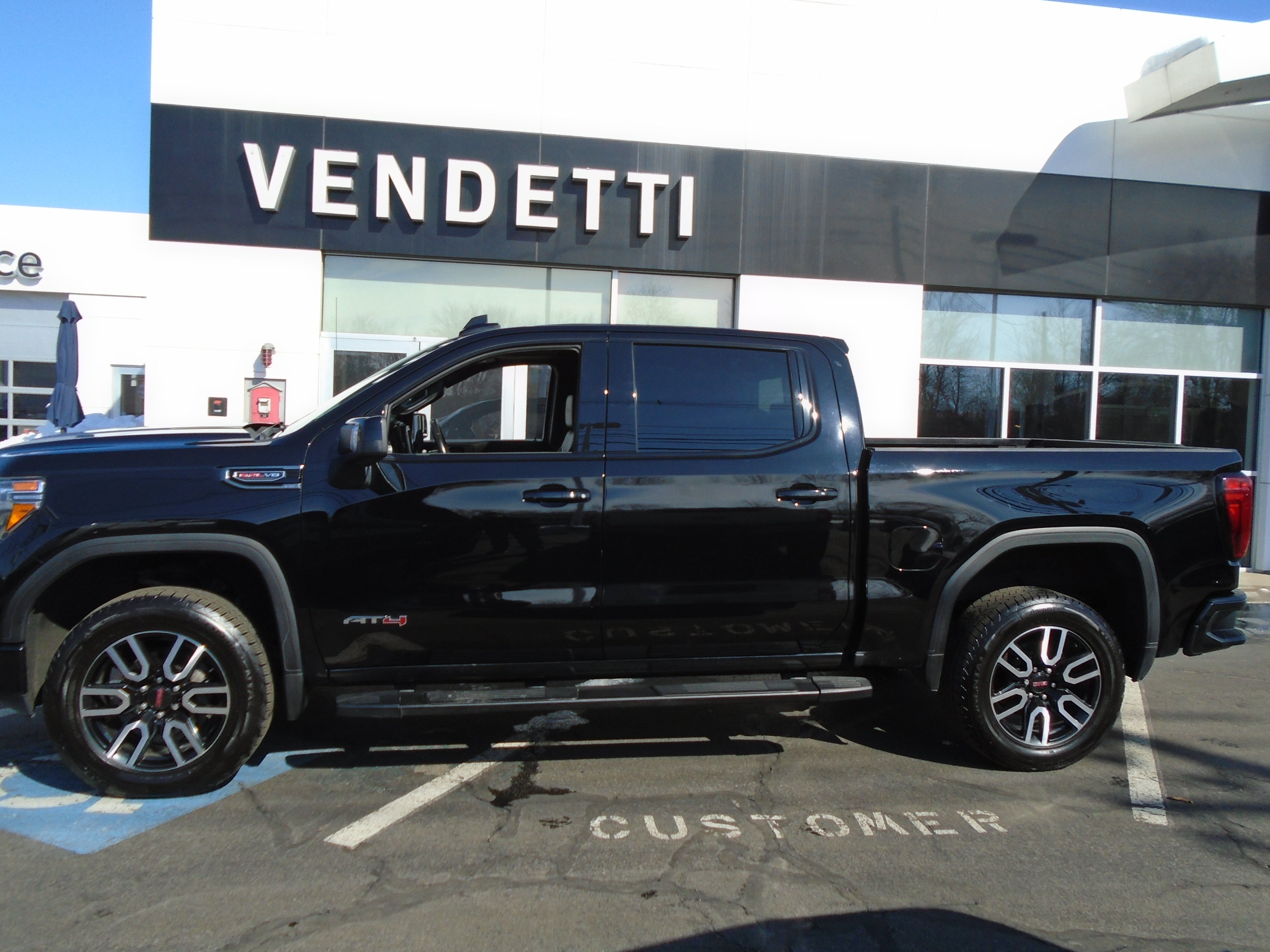 2020 GMC Sierra 1500 Crew Cab Short Box 4-Wheel Drive AT4