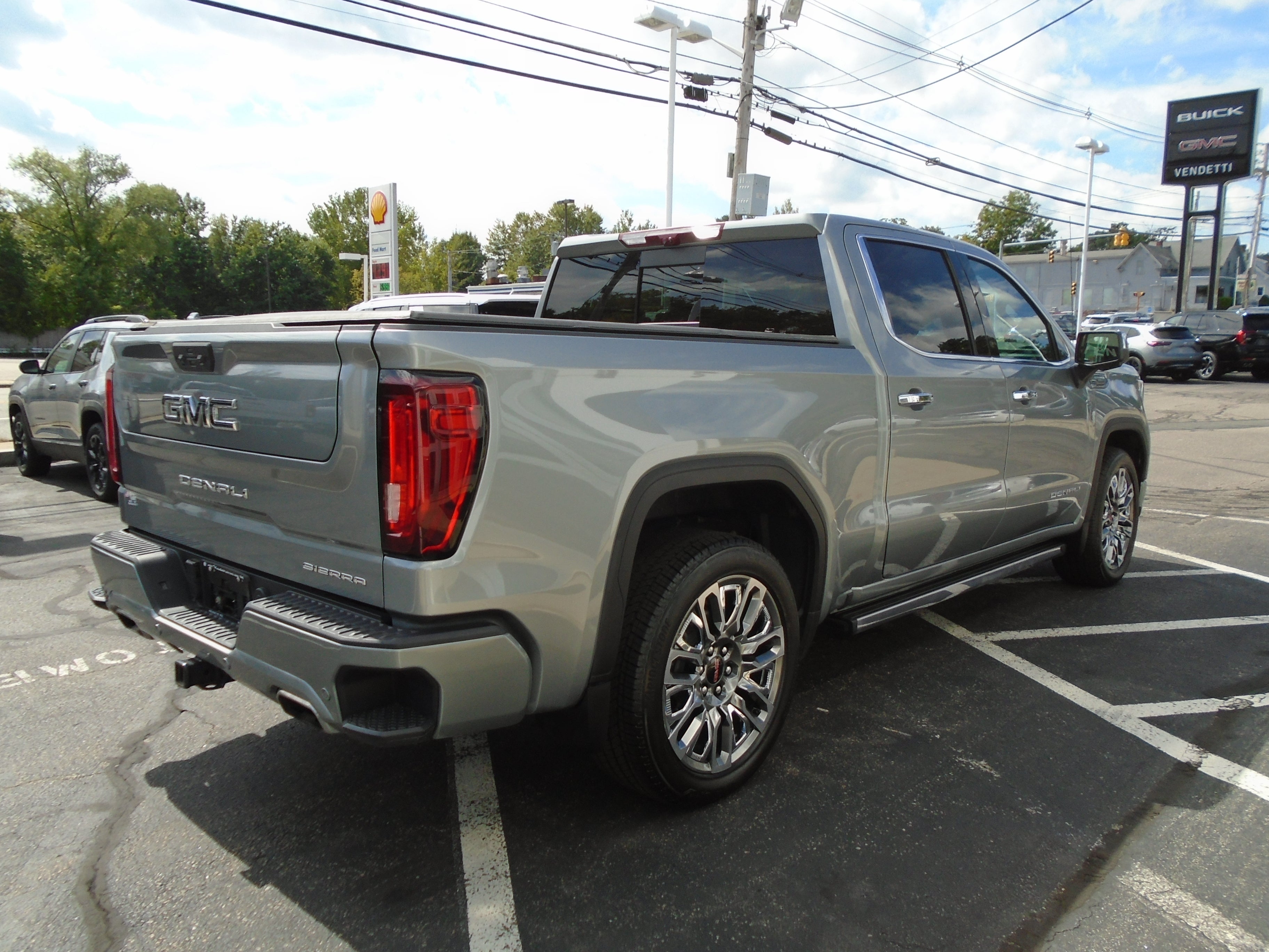 2025 GMC Sierra 1500 Crew Cab Short Box 4-Wheel Drive Denali Ultimate