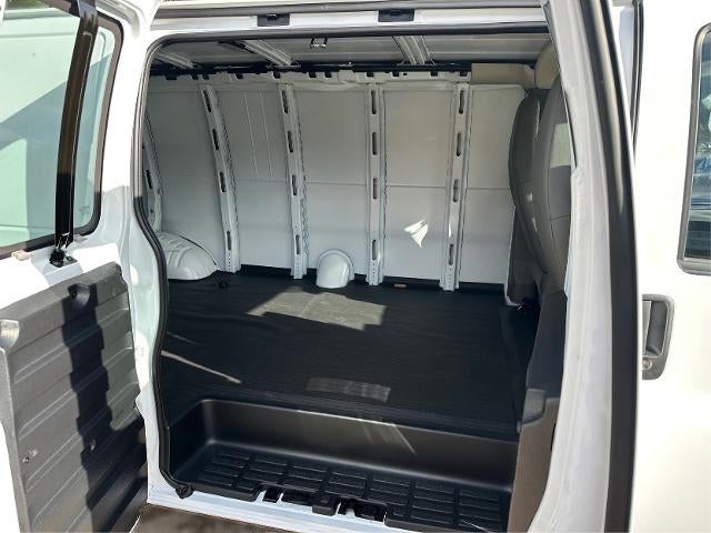 2025 GMC Savana Cargo 3500 Base