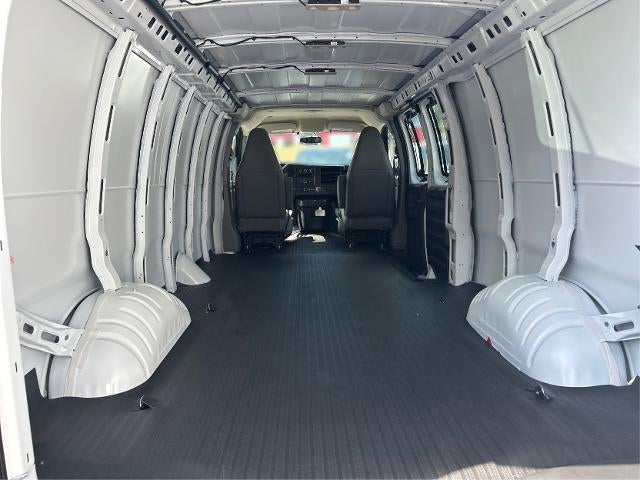 2025 GMC Savana Cargo 3500 Base