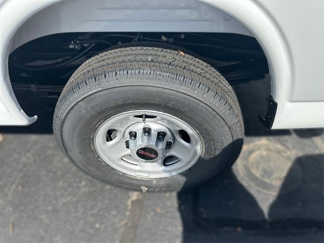 2025 GMC Savana Cargo 3500 Base