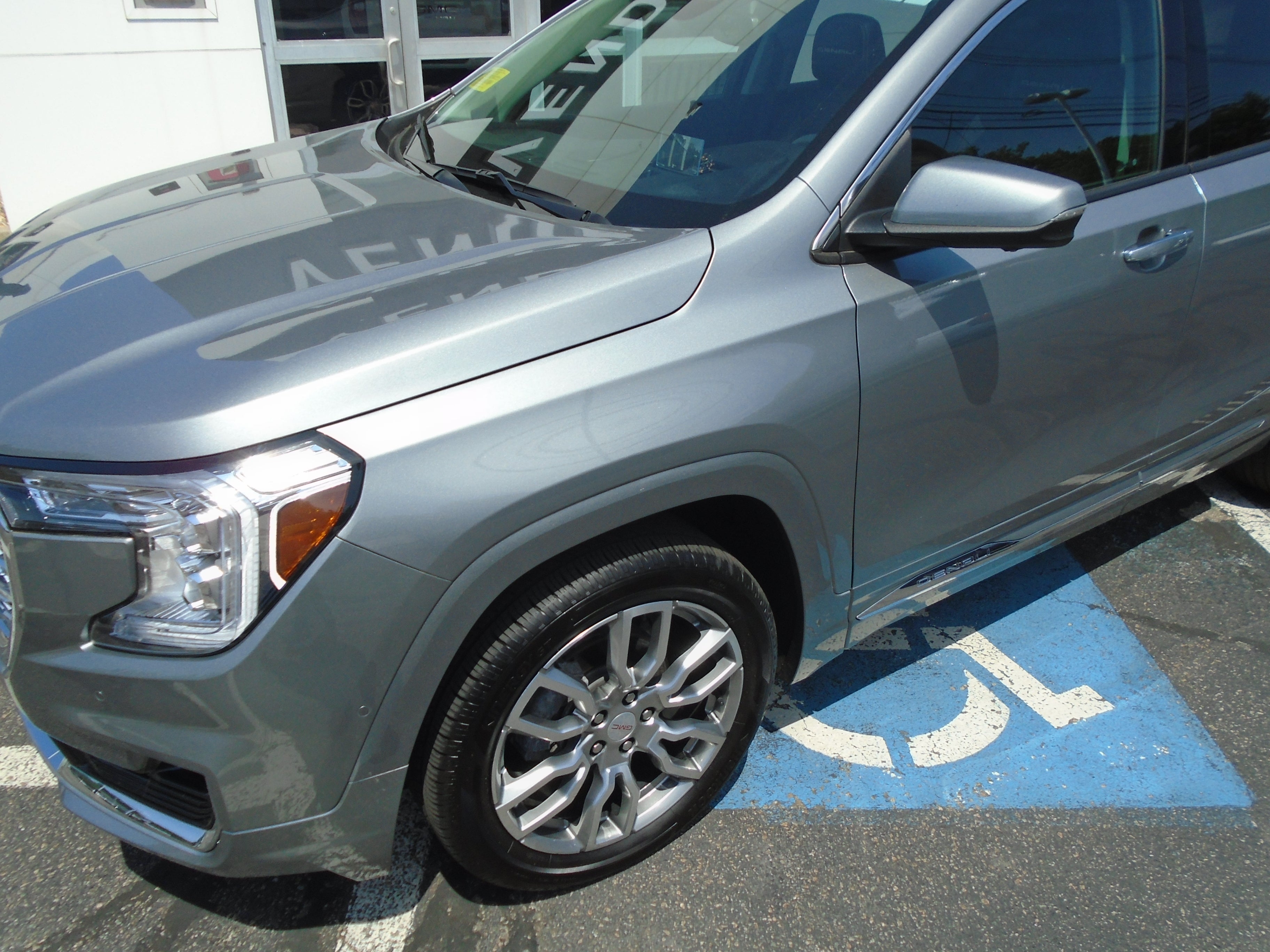 2023 GMC Terrain AWD 4dr Denali