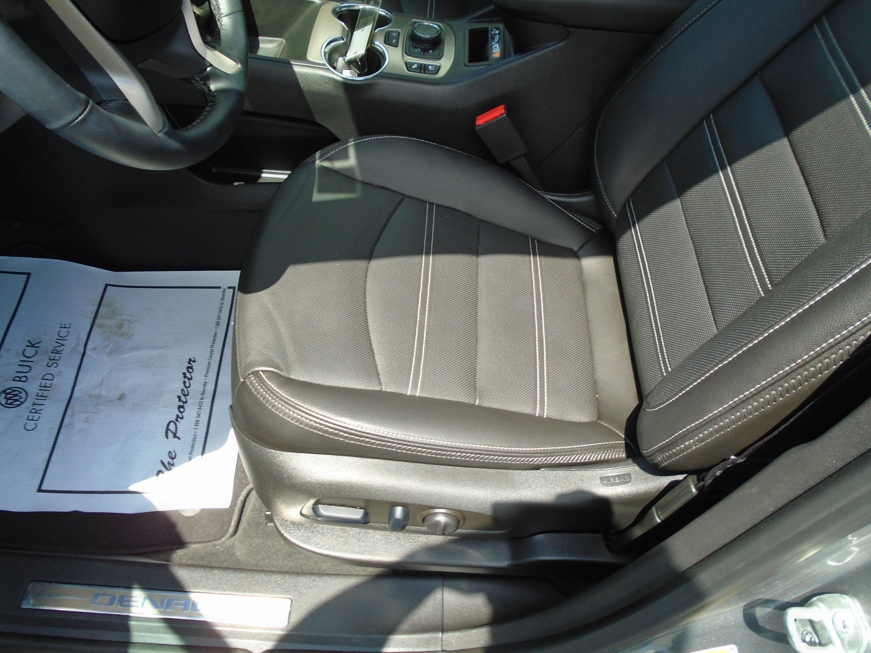 2023 GMC Terrain AWD 4dr Denali