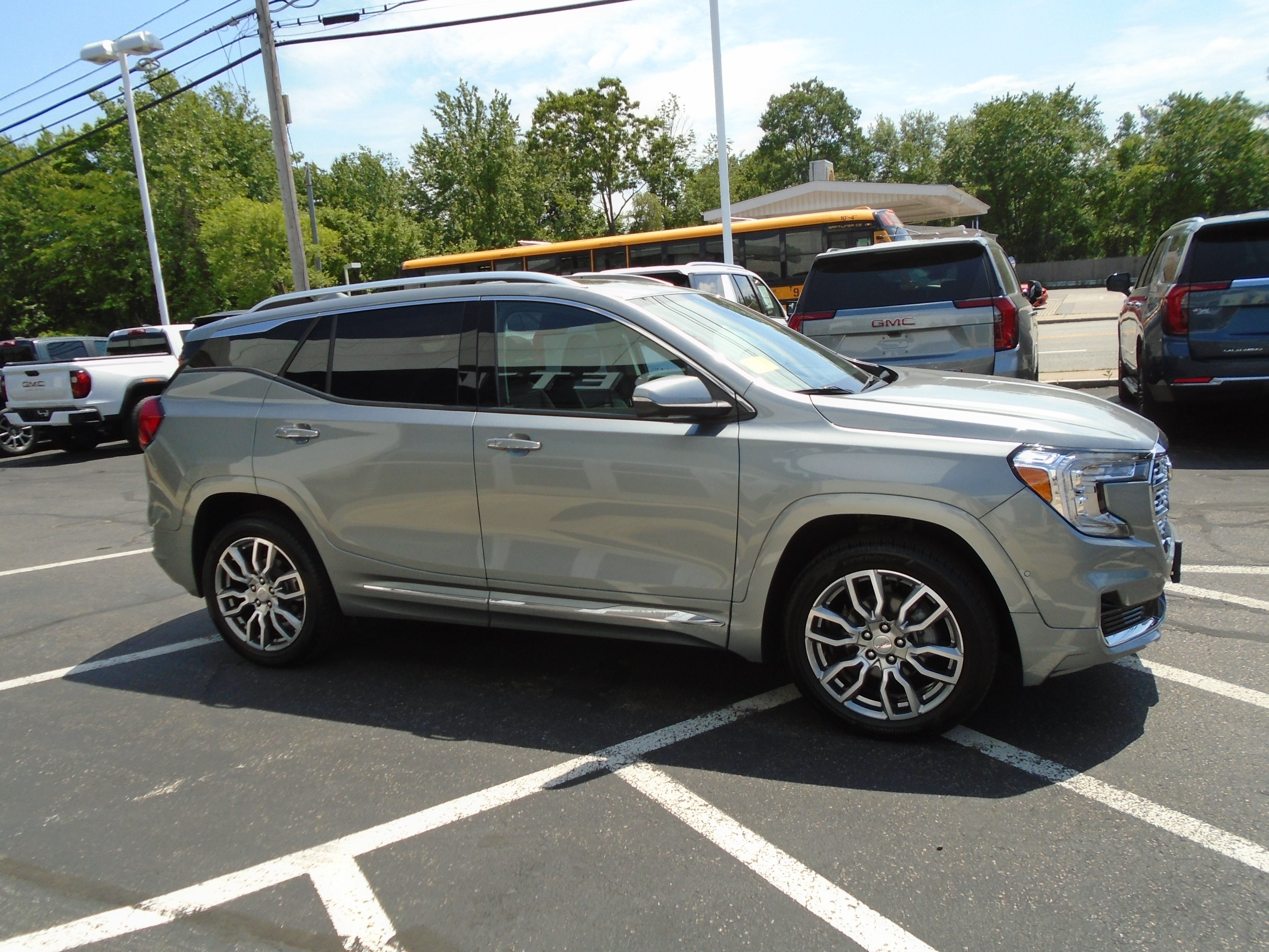 2023 GMC Terrain AWD 4dr Denali
