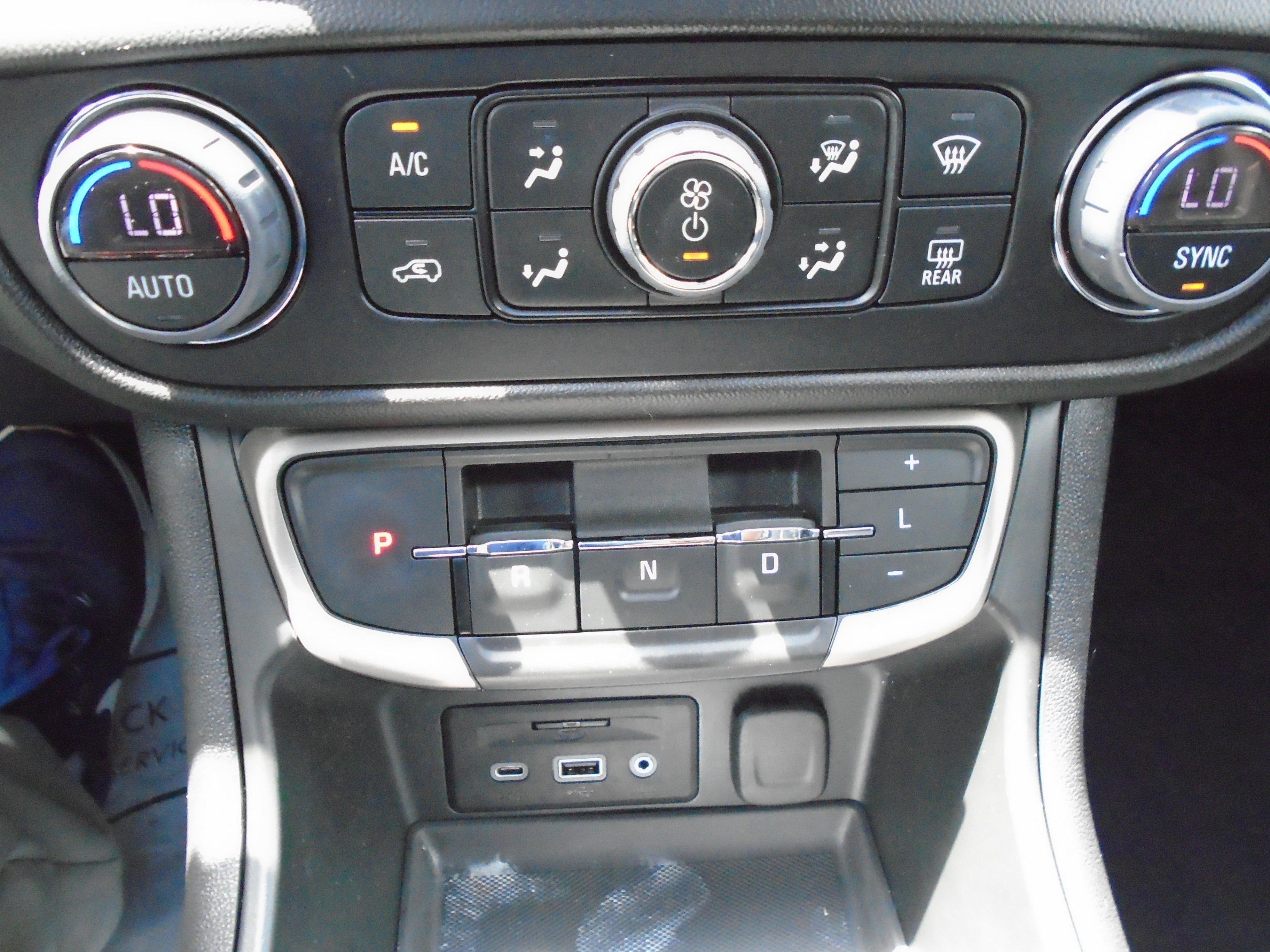 2023 GMC Terrain AWD 4dr Denali