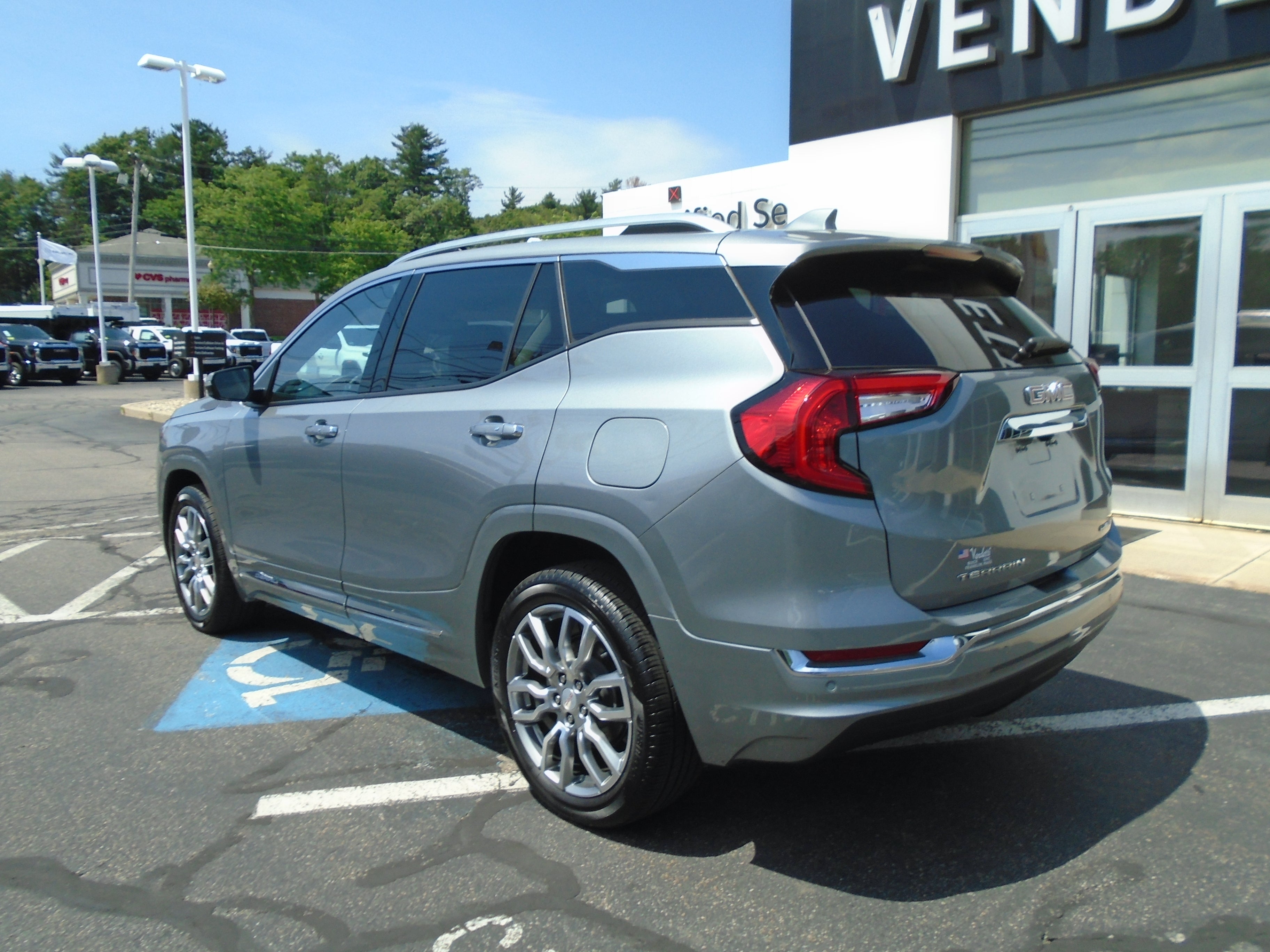 2023 GMC Terrain AWD 4dr Denali