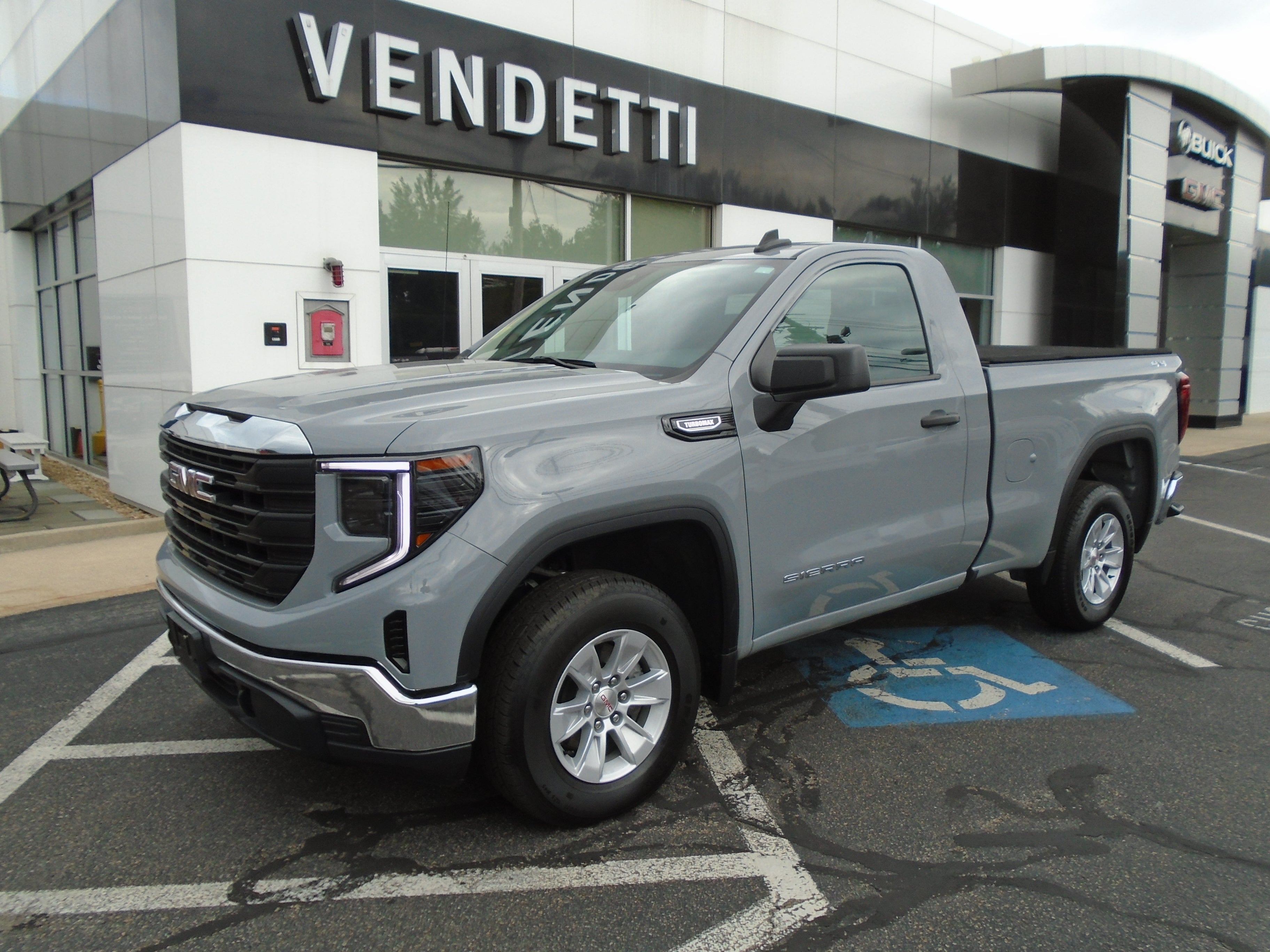 2025 GMC Sierra 1500 Regular Cab Standard Box 4-Wheel Drive Pro