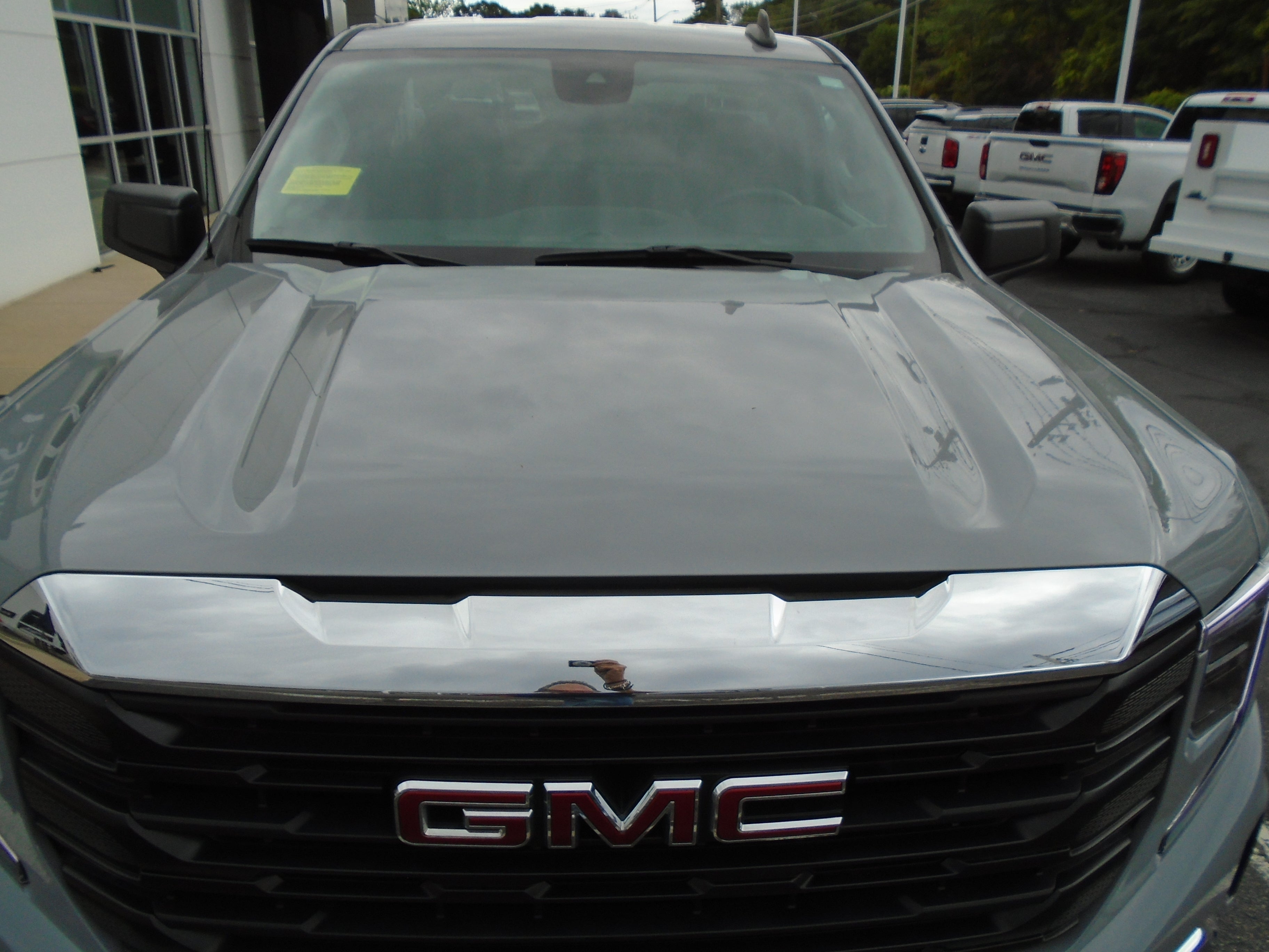 2025 GMC Sierra 1500 Regular Cab Standard Box 4-Wheel Drive Pro