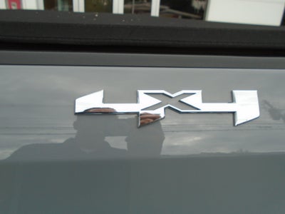 2025 GMC Sierra 1500 Regular Cab Standard Box 4-Wheel Drive Pro