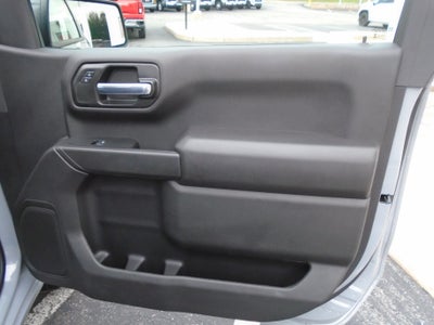 2025 GMC Sierra 1500 Regular Cab Standard Box 4-Wheel Drive Pro
