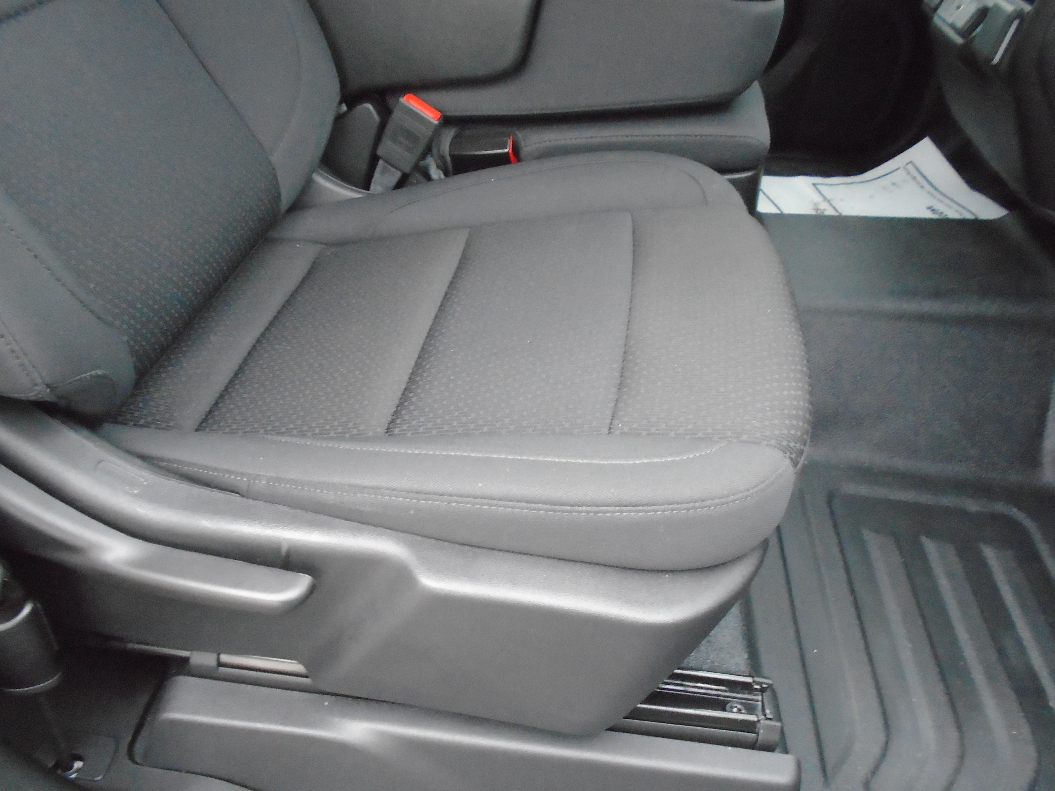 2025 GMC Sierra 1500 Regular Cab Standard Box 4-Wheel Drive Pro