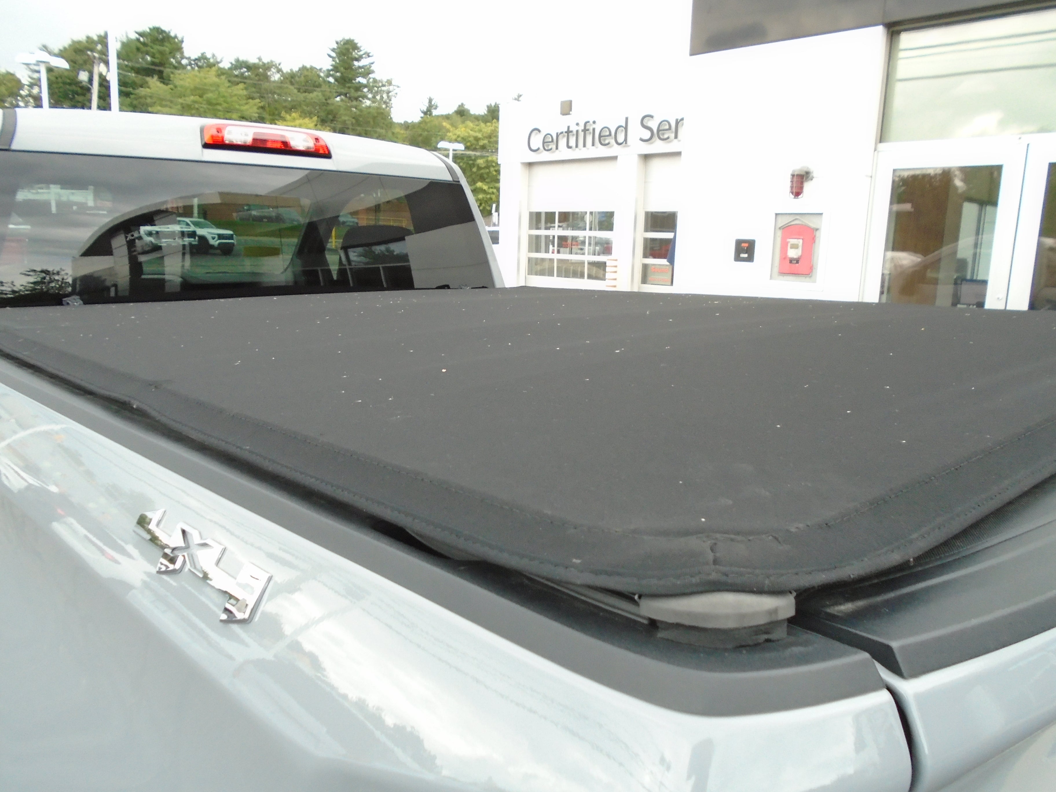 2025 GMC Sierra 1500 Regular Cab Standard Box 4-Wheel Drive Pro