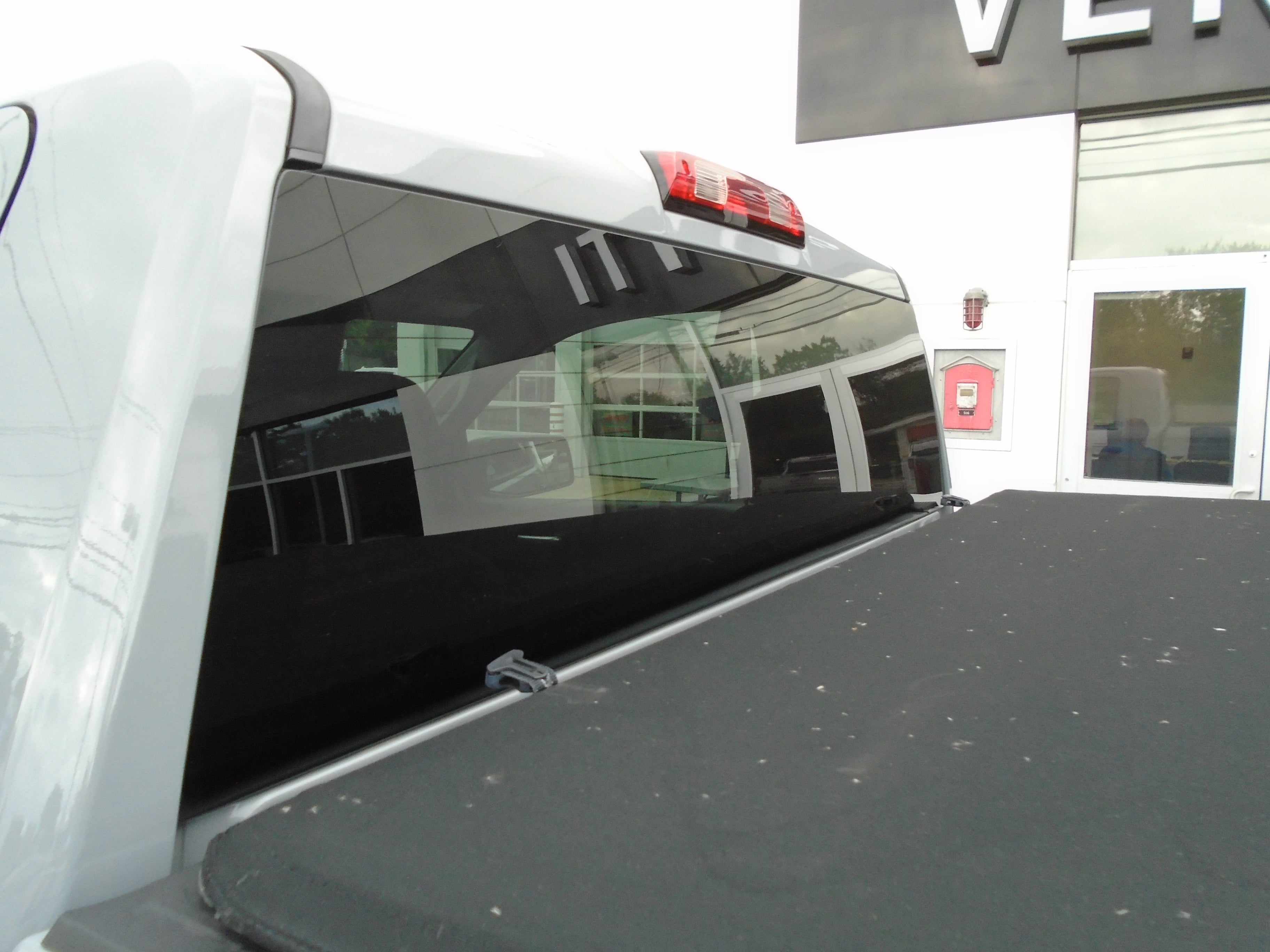 2025 GMC Sierra 1500 Regular Cab Standard Box 4-Wheel Drive Pro
