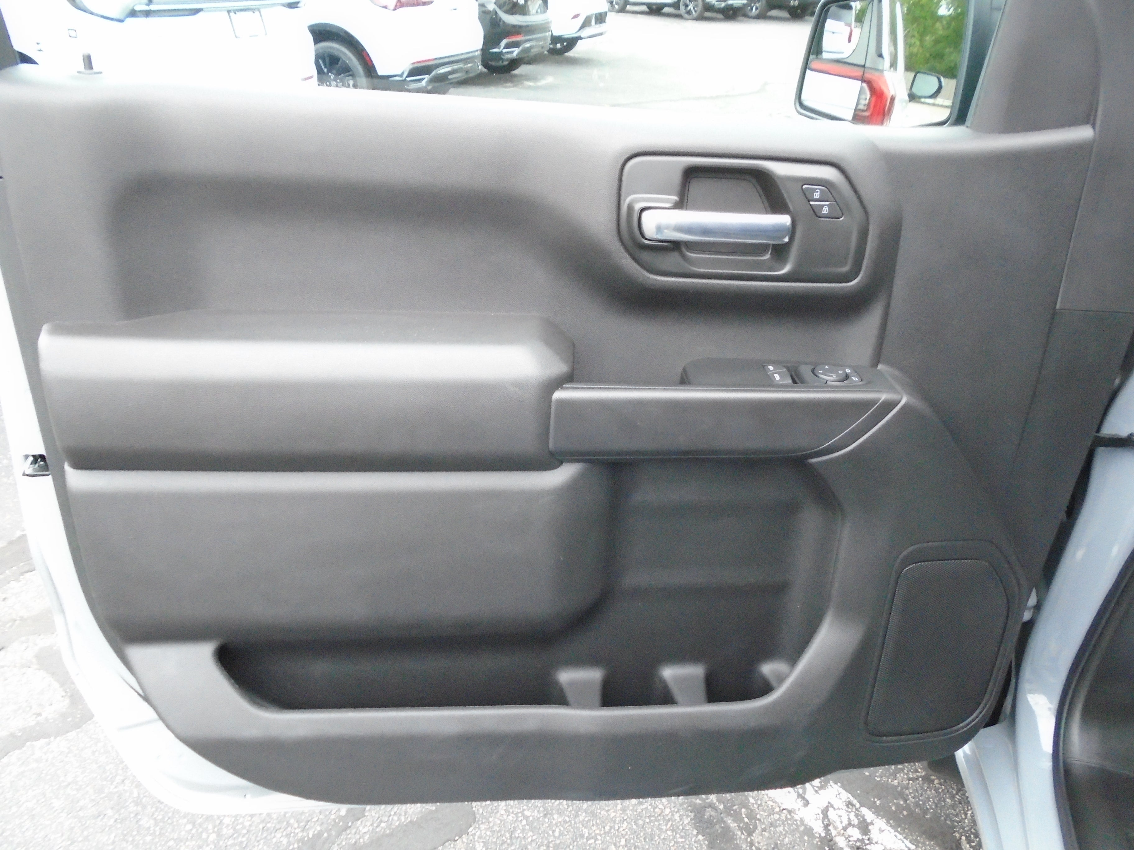 2025 GMC Sierra 1500 Regular Cab Standard Box 4-Wheel Drive Pro