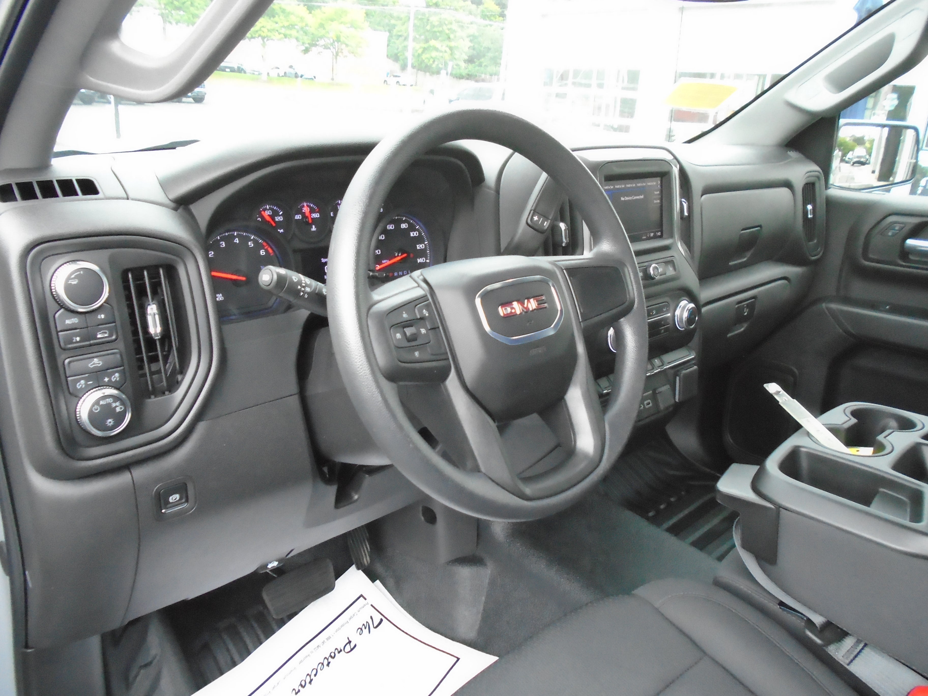 2025 GMC Sierra 1500 Regular Cab Standard Box 4-Wheel Drive Pro