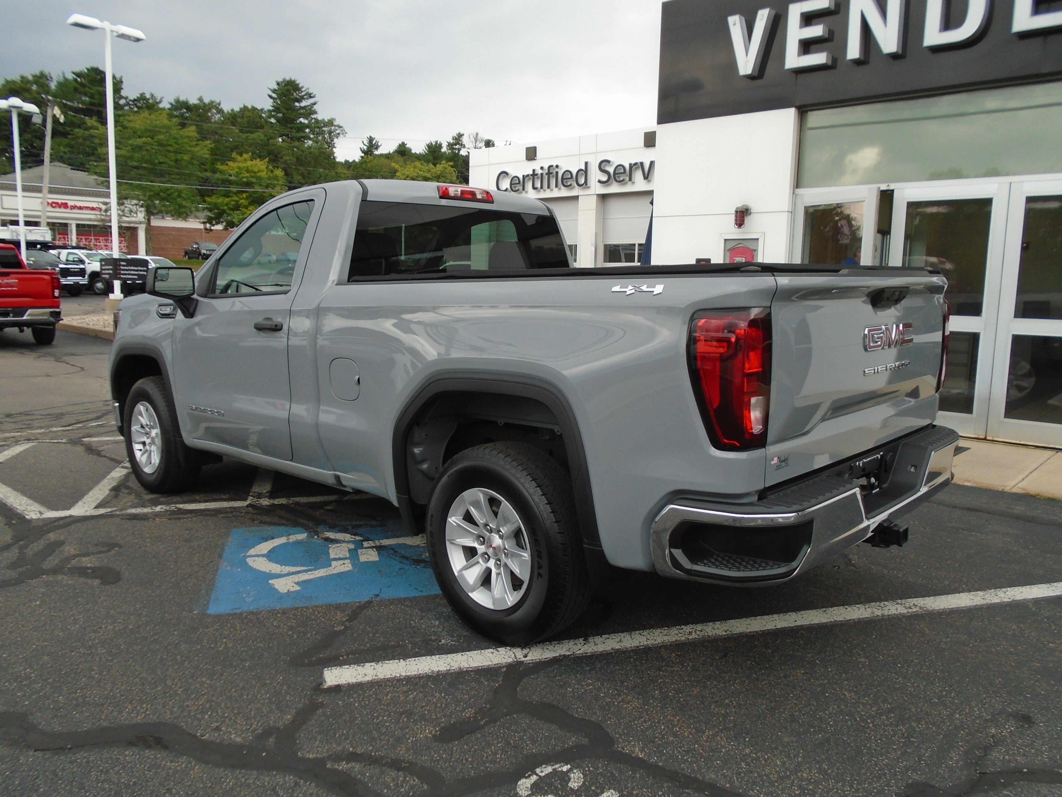 2025 GMC Sierra 1500 Regular Cab Standard Box 4-Wheel Drive Pro