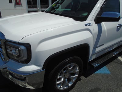 2017 GMC Sierra 1500 Crew Cab Short Box 4-Wheel Drive SLT