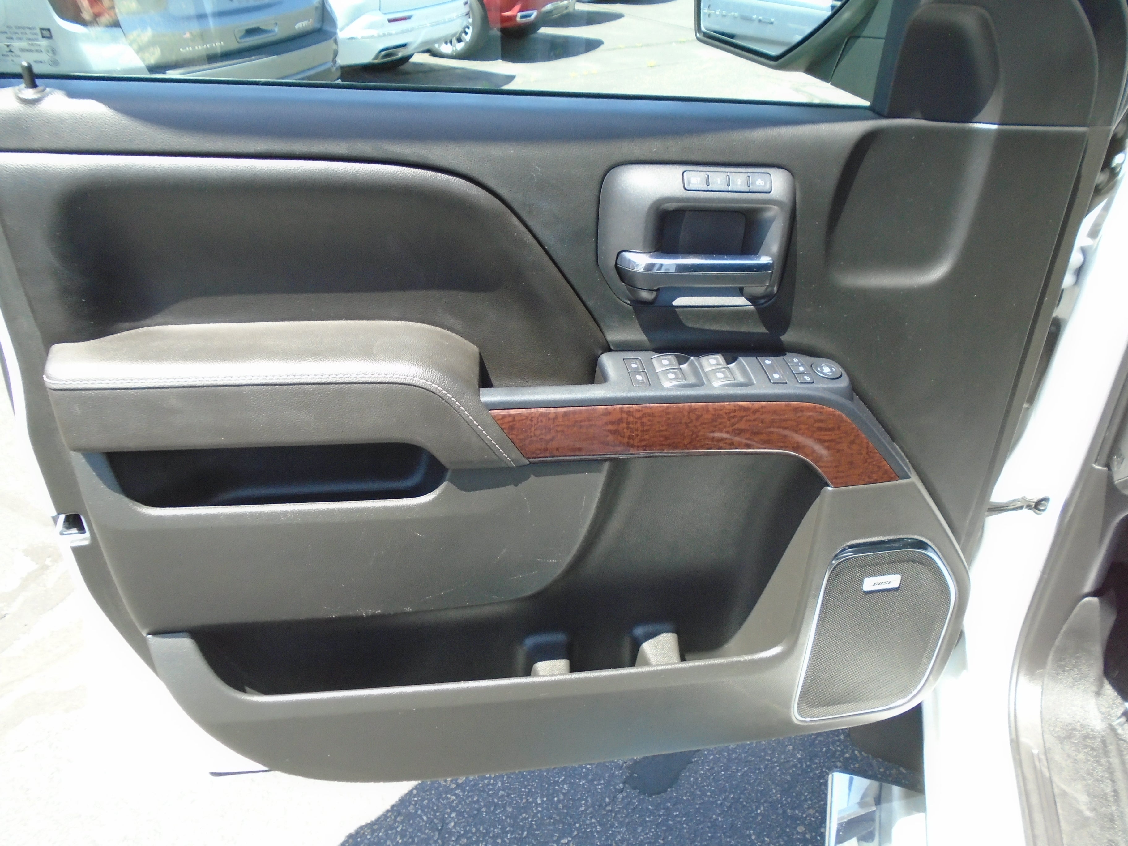 2017 GMC Sierra 1500 Crew Cab Short Box 4-Wheel Drive SLT