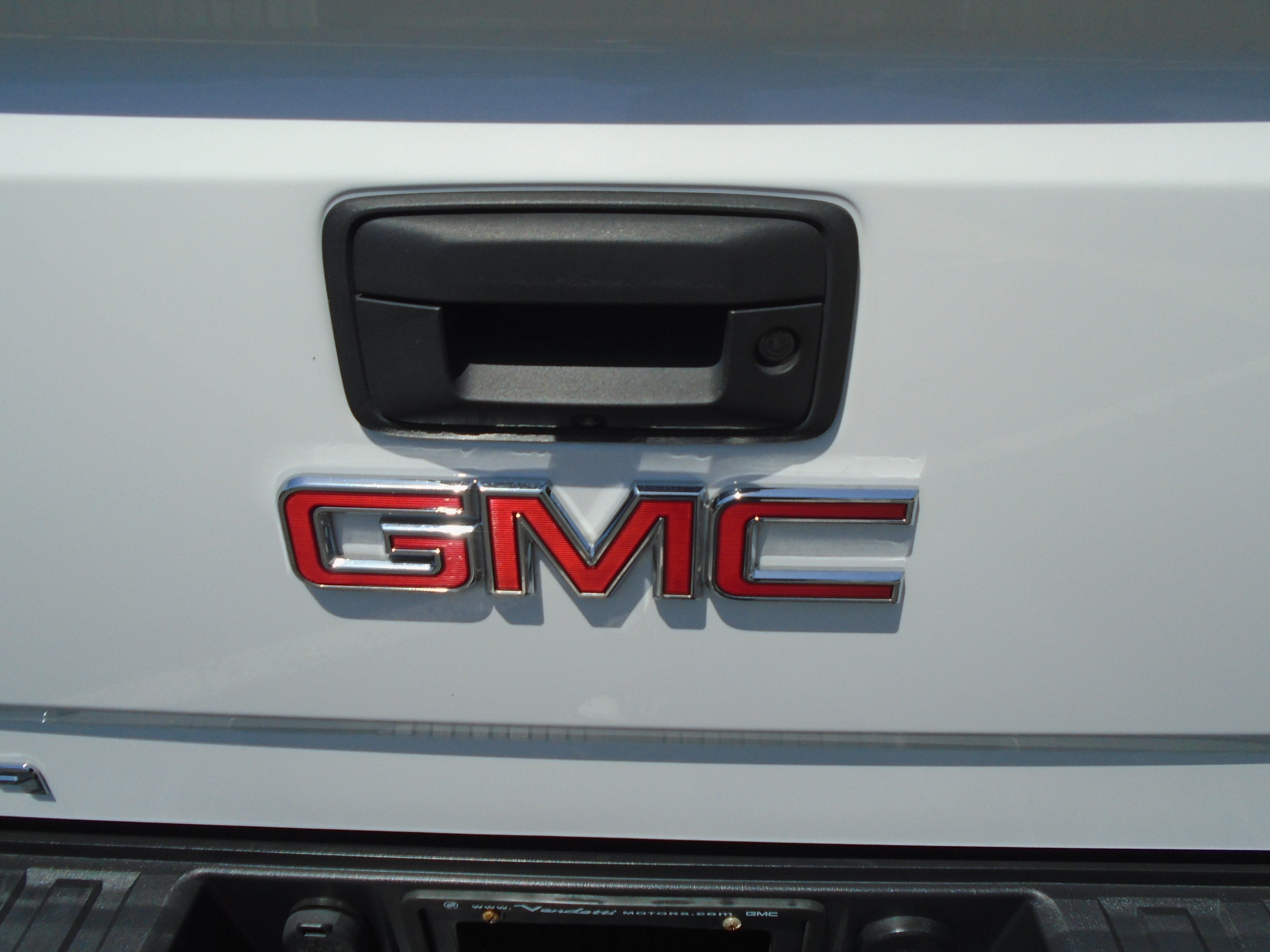 2017 GMC Sierra 1500 Crew Cab Short Box 4-Wheel Drive SLT