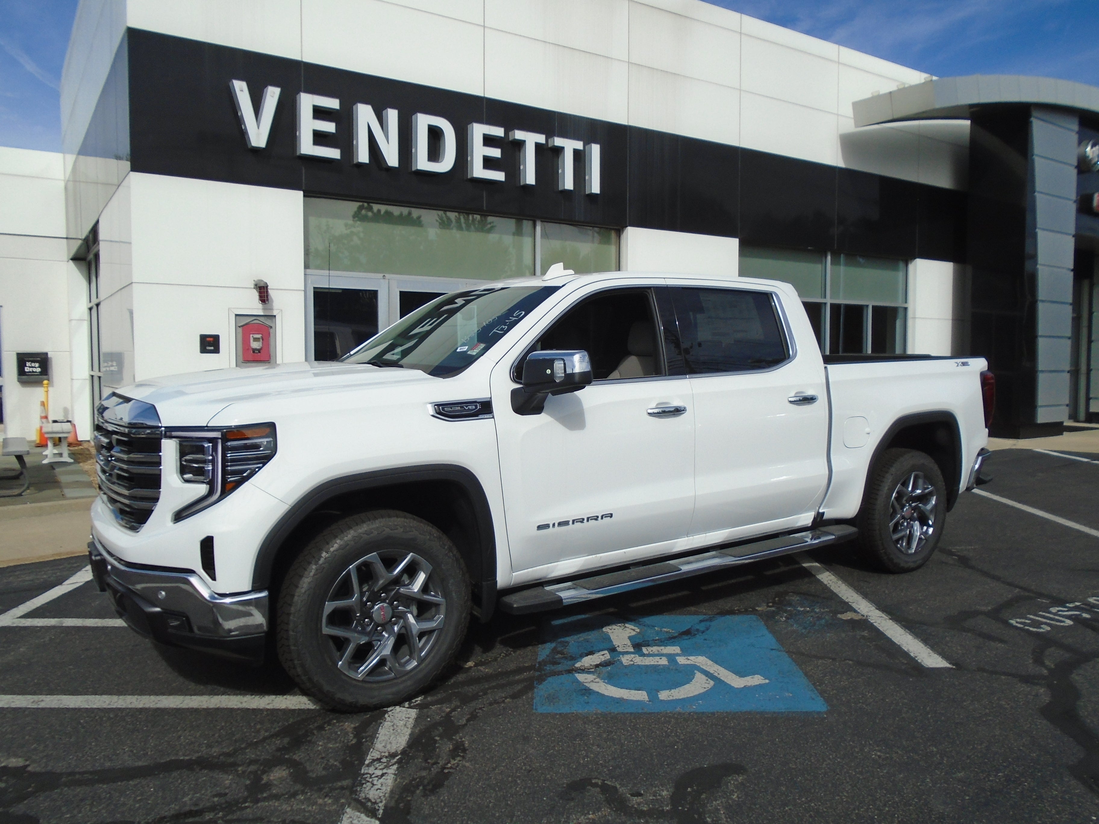 2026 GMC Sierra 1500 SLT