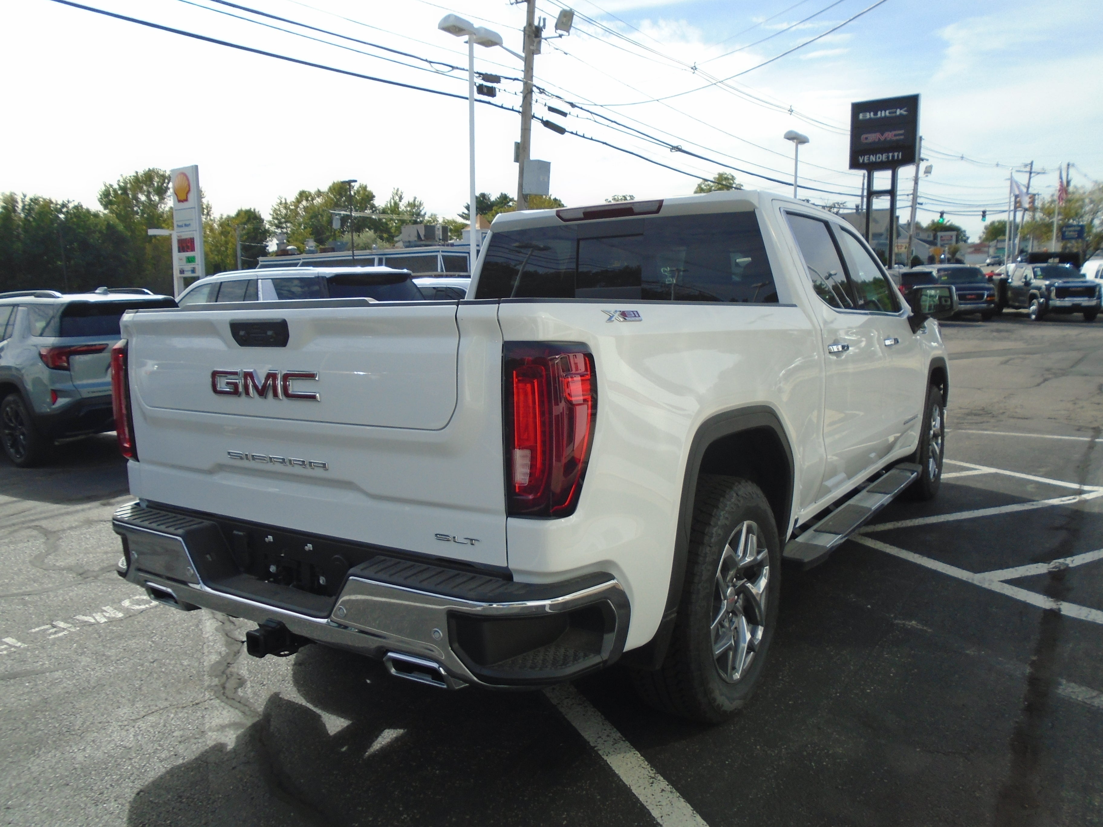 2026 GMC Sierra 1500 SLT
