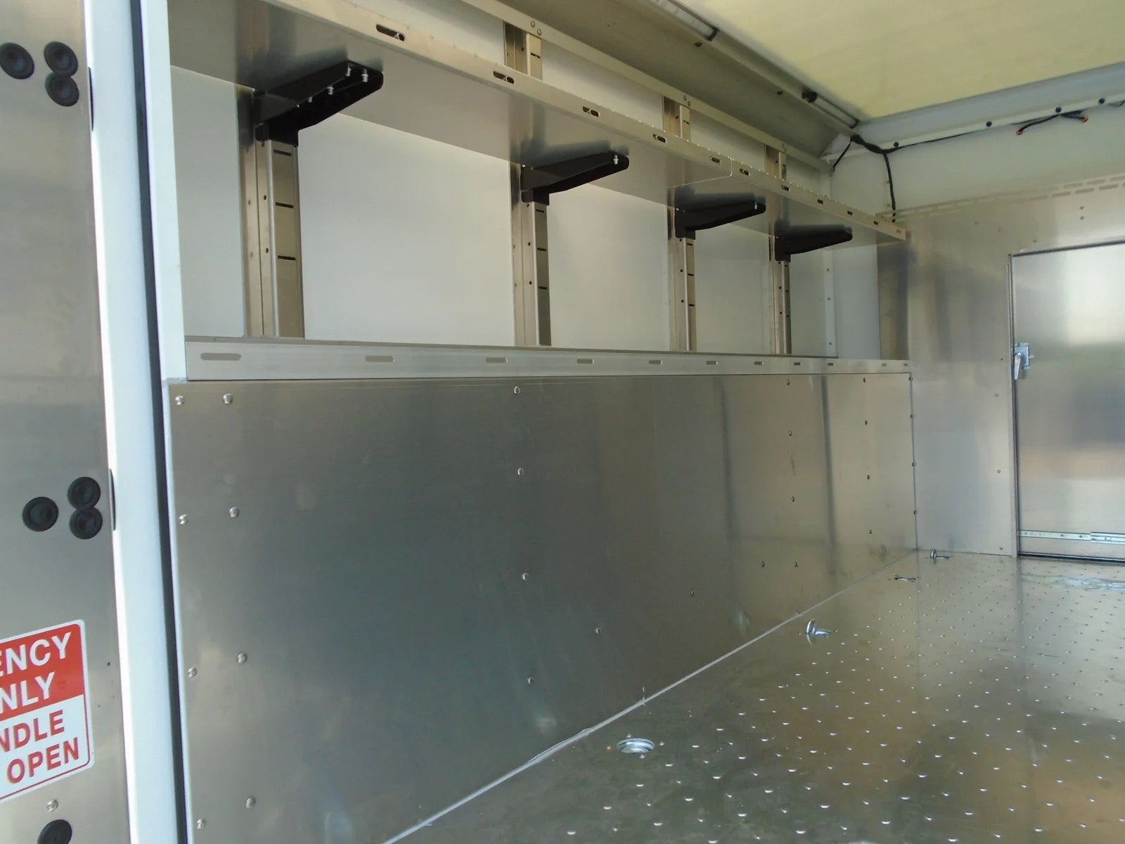 2025 GMC Savana Cutaway 3500 Base