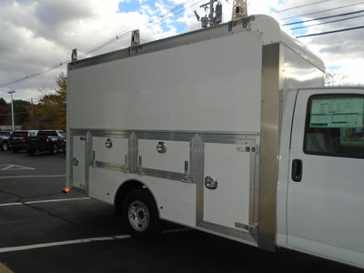 2025 GMC Savana Cutaway 3500 Base