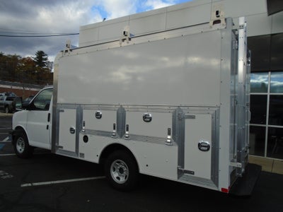 2025 GMC Savana Cutaway 3500 Base