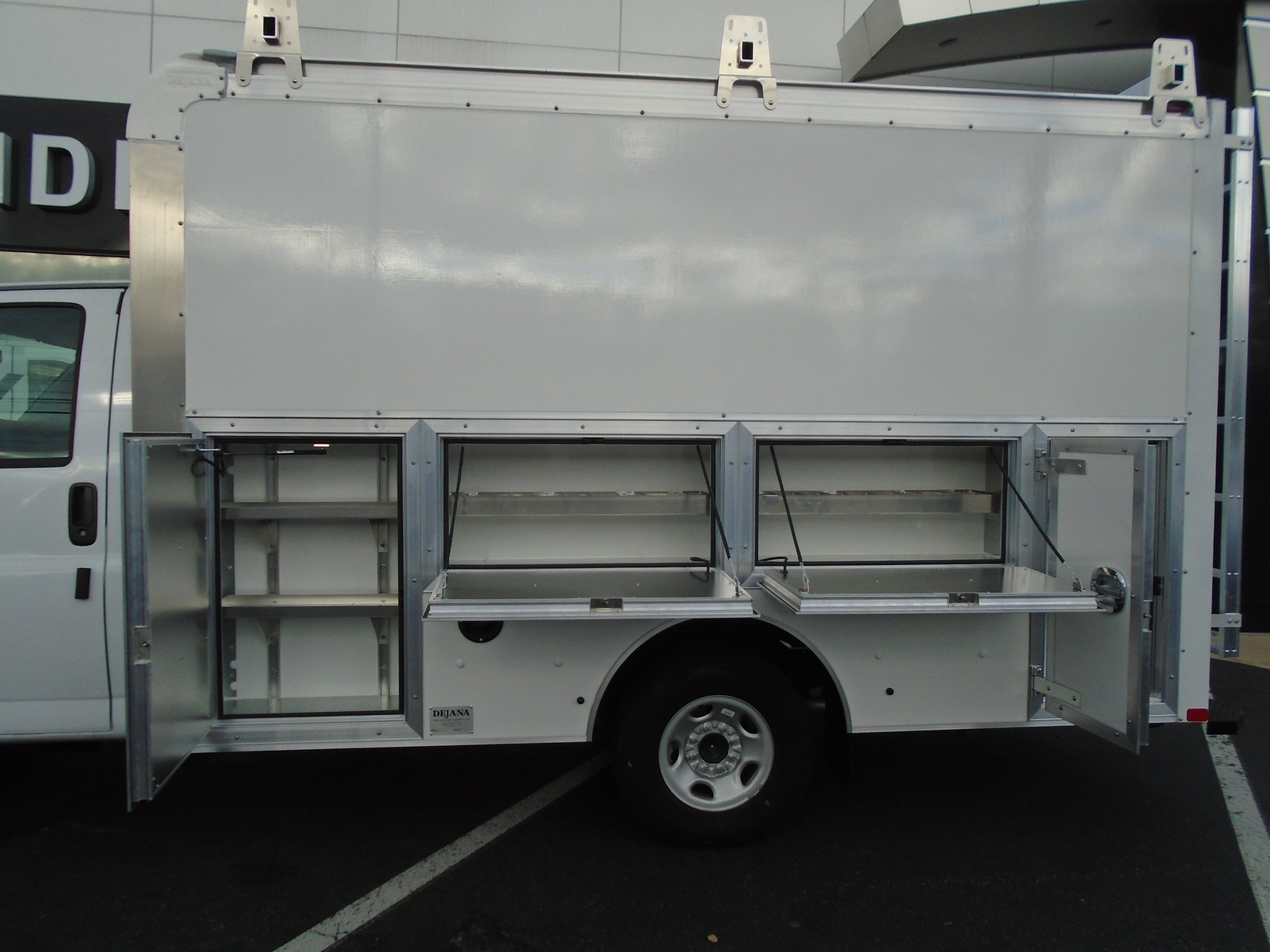 2025 GMC Savana Cutaway 3500 Base