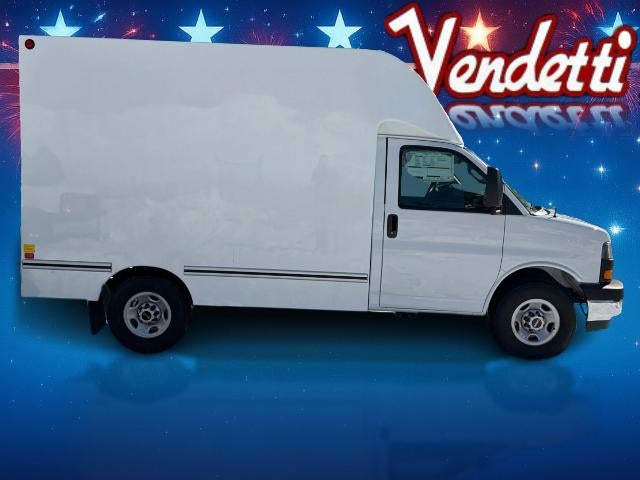 2026 GMC Savana Cutaway 3500 Base