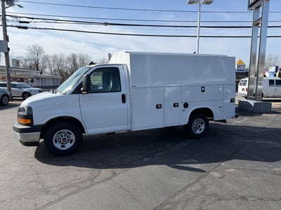 2026 GMC Savana Cutaway 3500 Base