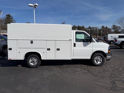 2026 GMC Savana Cutaway 3500 Base