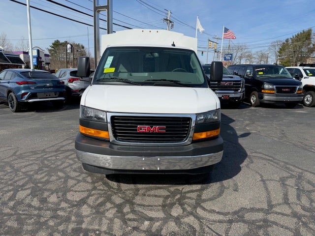 2026 GMC Savana Cutaway 3500 Base