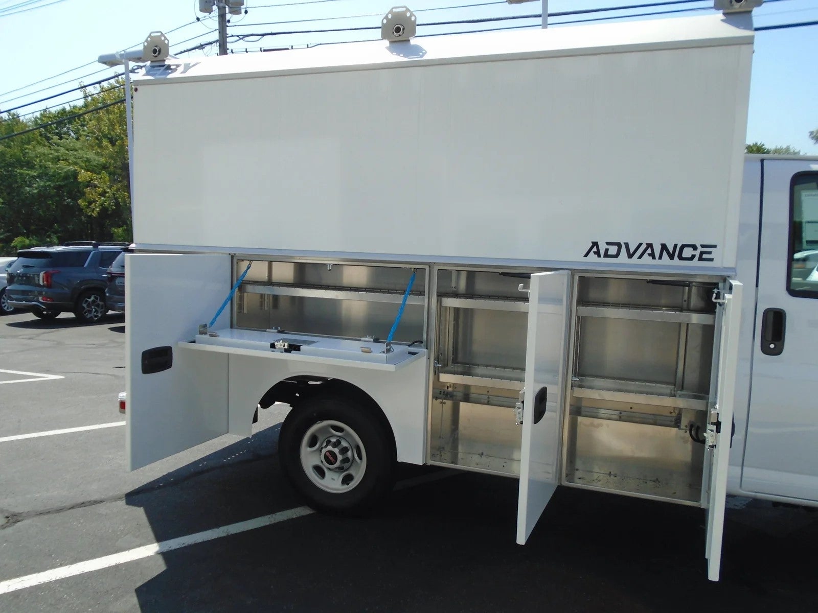 2025 GMC Savana Cutaway 3500 Base