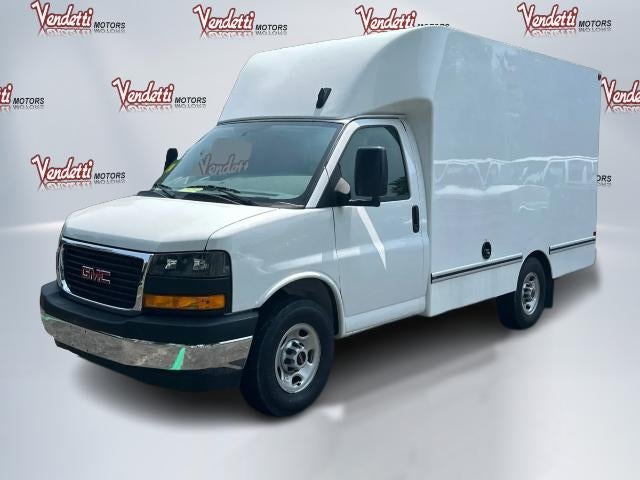 2025 GMC Savana Cutaway 3500 Base