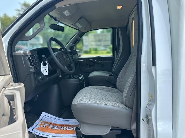 2025 GMC Savana Cutaway 3500 Base