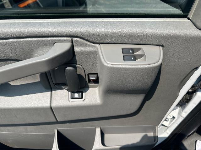 2025 GMC Savana Cutaway 3500 Base