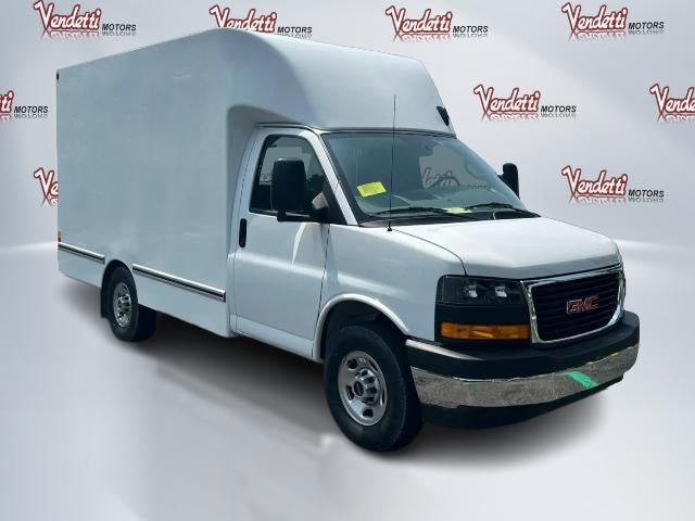 2025 GMC Savana Cutaway 3500 Base