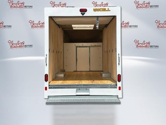 2025 GMC Savana Cutaway 3500 Base