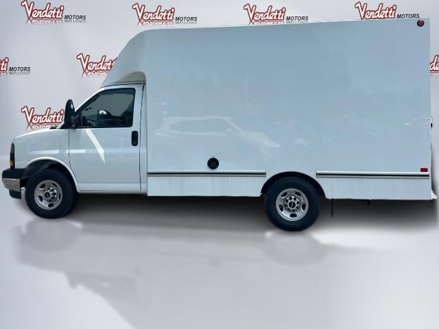 2025 GMC Savana Cutaway 3500 Base