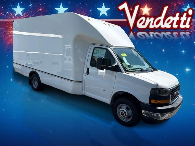 2026 GMC Savana Cutaway 3500 Base