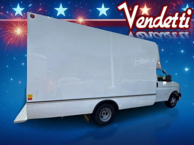 2026 GMC Savana Cutaway 3500 Base