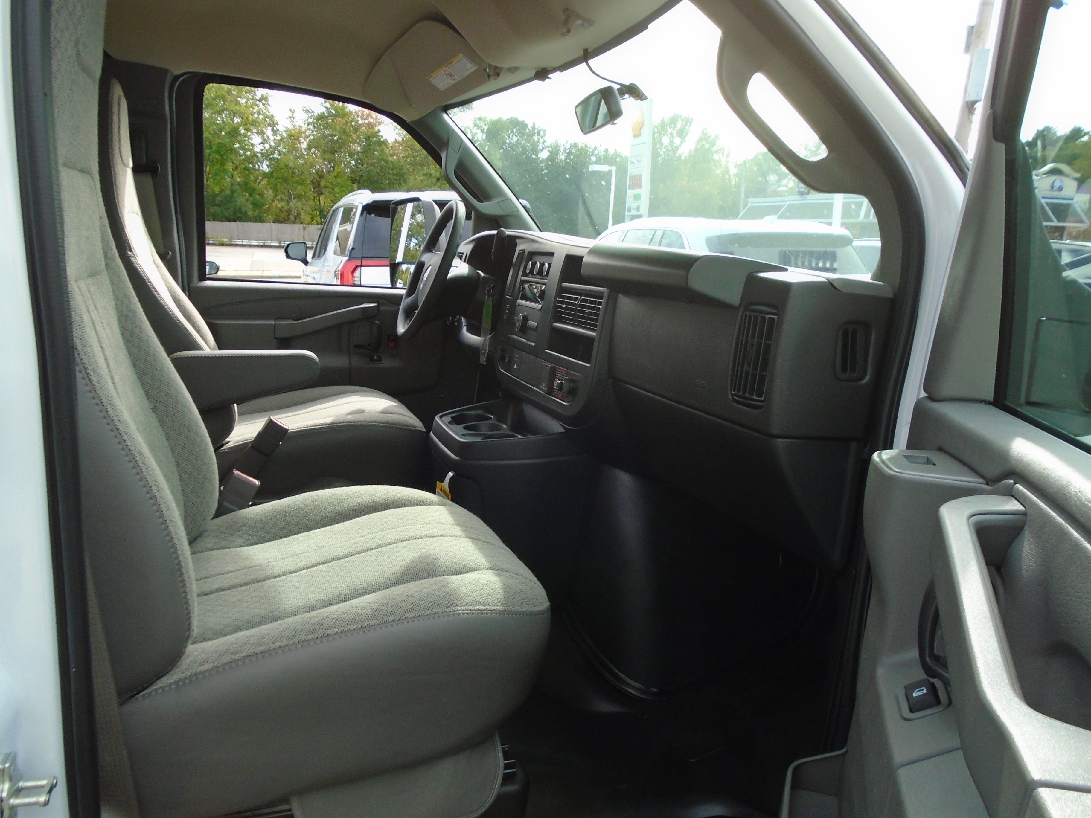 2026 GMC Savana Cutaway 4500 Base