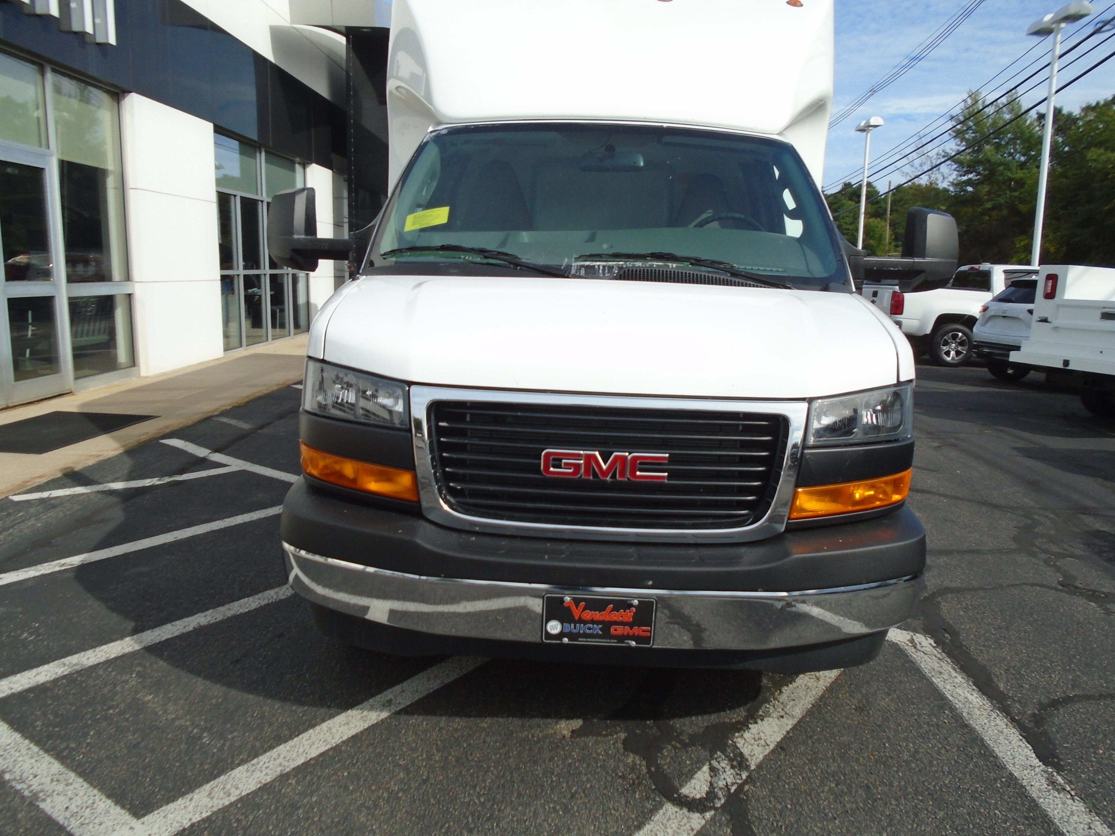 2026 GMC Savana Cutaway 4500 Base
